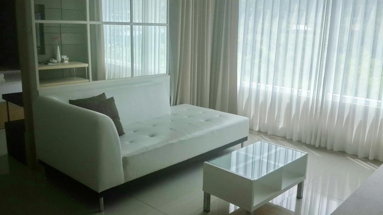 The Baycliff Residences Patong Exterior photo